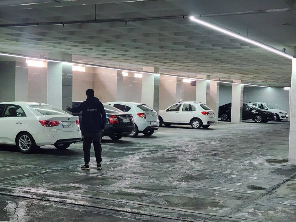 پارکینگ اختصاصی صدف طلایی