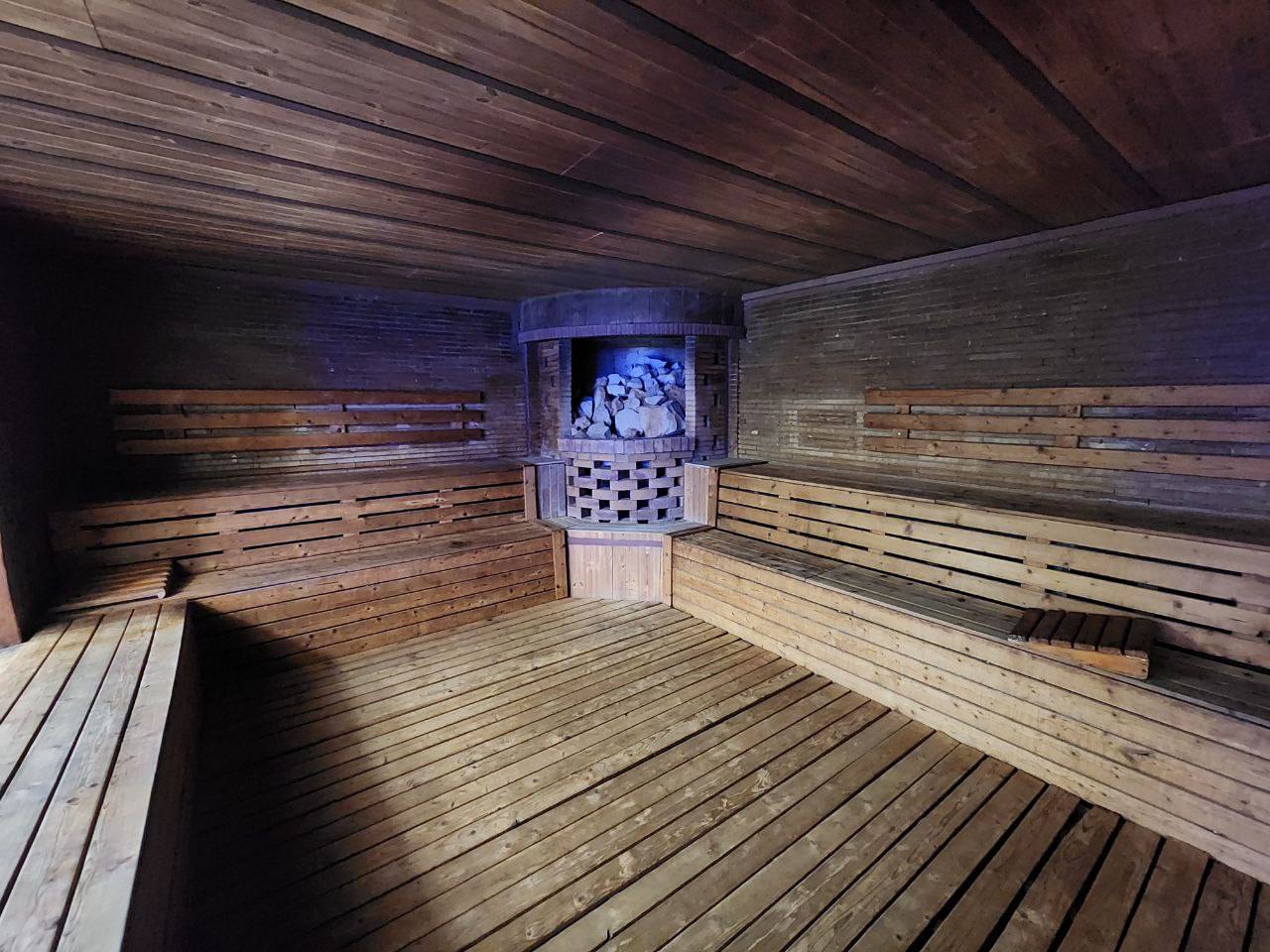 سونا و جکوزی صدف طلایی